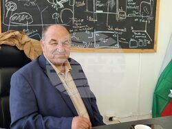 Ямбол - списание „Пекер”