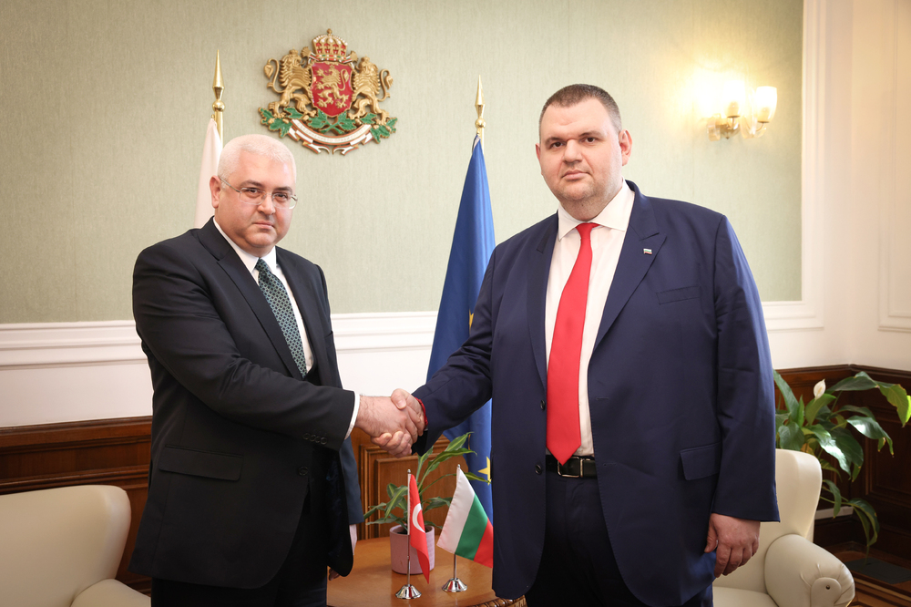 Делян Пеевски, лидер на ДПС и ПГ на ДПС-НОВО НАЧАЛО проведе среща с посланика на Р Турция Н. Пр. Мехмет Саит Уянък
