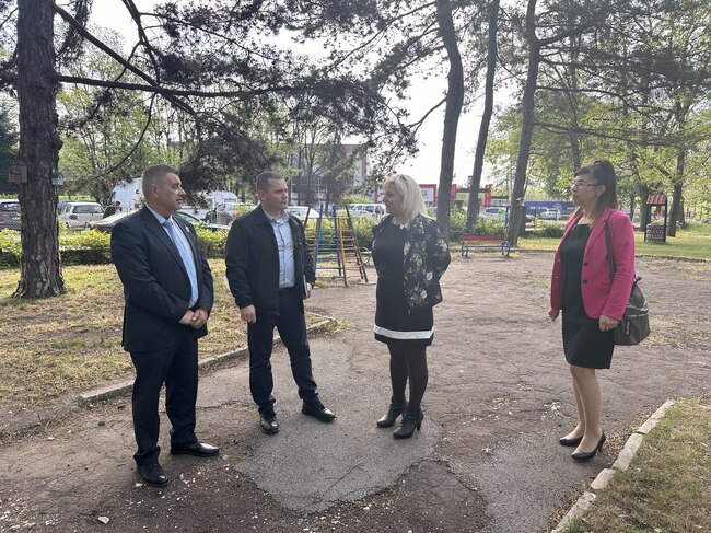 Кметът Пенчо Милков откри ремонтираните 28 помещения в Детска ясла 5