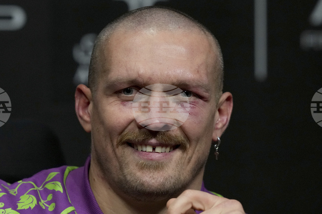 Олександър Усик преди мача с Даниел Дюбоа за световната титла по бокс: Ще възстановим Украйна парче по парче