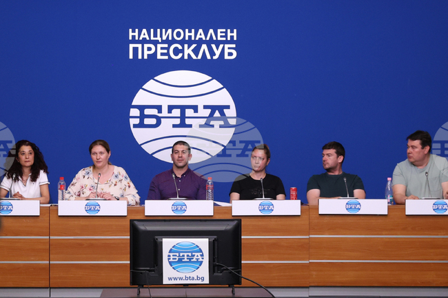 Бившите служители на БФ Борба определиха като "несъстоятелни" обвиненията за финансови злоупотреби и разкриха възнагражденията си