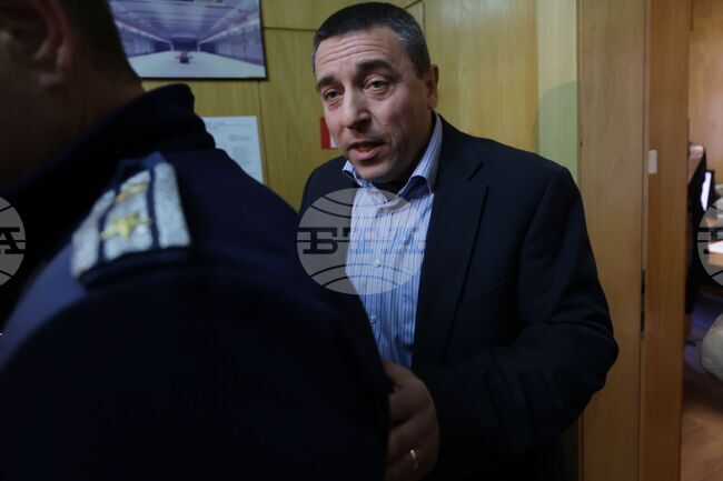 Докато не приключат законовите процедури, заедно с г-н Братоев управляваме "Метрополитен", каза новият изпълнителен директор на дружеството Николай Найденов