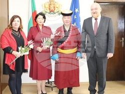 Снимка: Областна администрация Русе - Областният управител на Русе Анатоли Станев се срещна с извънредния и пълномощен посланик на Монголия в Република България Н. Пр. Лхагвасурен Саянаа. 