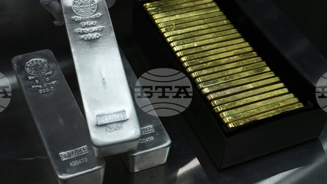Цените на златото, среброто и платината се покачиха до рекордно високи нива