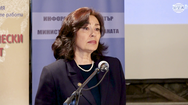 Членството на България в НАТО и ЕС не са различни процеси, а е един голям процес, каза директорът на Дипломатическия институт Таня Михайлова