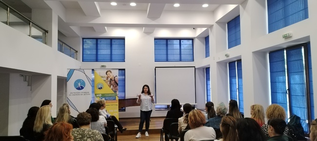 Педагогически съветници и училищни психолози от град Стара Загора се включиха в кампанията на Държавната агенция за закрила на детето срещу употребата на вейп, райски газ и „дизайнерска дрога“