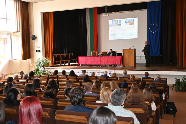 Български ветеринарен съюз: Академик Христо Найденски с пленарен доклад на Юбилейната XX Международна научна конференция „Традиции и съвременност във ветеринарната медицина“
