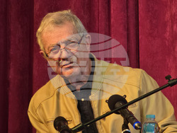 Добрич - Стефан Цанев - ученици - пиеса