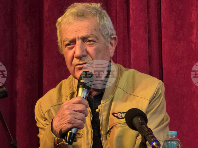 Стефан Цанев посети Средно училище “Любен Каравелов” в Добрич