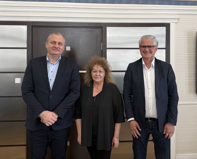 Нотариусите ще имат електронен достъп до удостоверенията за данъчна оценка и за наследници, заяви Валентин Мундров