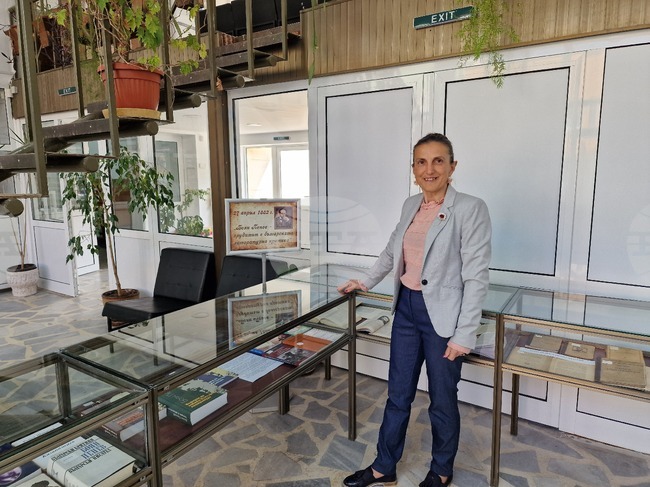 Библиотеката в Разград отбелязва 143 години от рождението на проф. Боян Пенев с изложба