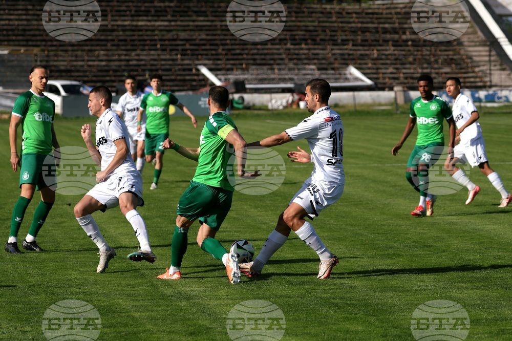 Направихме доста елементарни грешки, ядосва се треньорът на Хебър Йордан Чолов след поражението срещу Славия