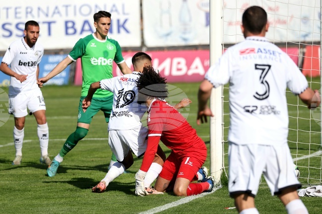 Славия се наложи у дома срещу Хебър в Първа лига