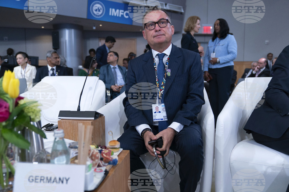 Германските златни резерви, съхранявани в САЩ, са в безопасност, каза германският централен банкер 