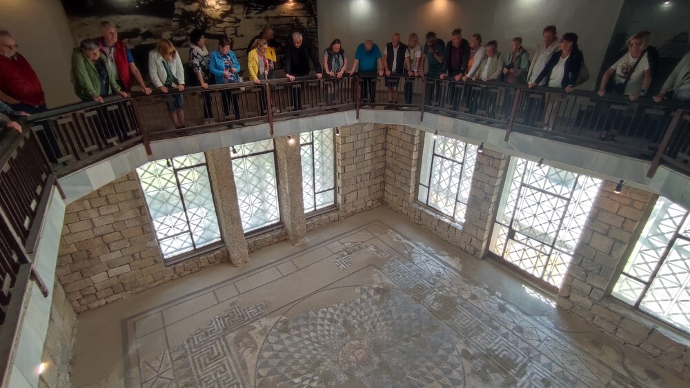 Гости от Австрия поставиха началото на туристическия сезон в Музея на мозайките в Девня