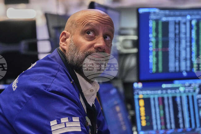 Индексите на Уолстрийт се покачват в ранната търговия в очакване на решението на УФР за лихвите