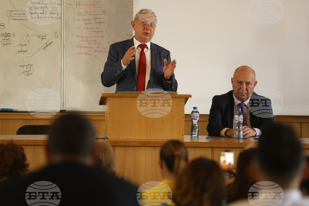 Няма нищо, което по-дълго да съм таил в себе си, от желанието да съставя юридически речник, каза Огнян Герджиков