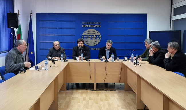 Експерти и общински съветници от Велико Търново дискутираха 26 октомври да бъде честван като Ден на Старопрестолнината