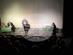 Книгата "Българските разломи" на проф. Георги Каприев беше представена в театър "Сфумато". Снимка: Димитрина Ветова/БТА