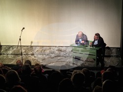 Книгата "Българските разломи" на проф. Георги Каприев беше представена в театър "Сфумато". Снимка: Димитрина Ветова/БТА