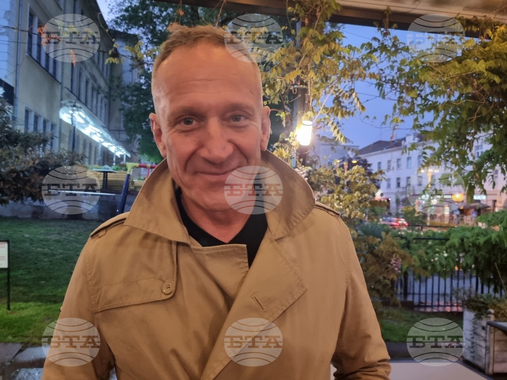 Искам да направя филм за спасителя доктор Стефан Черкезов - личност, която ме вълнува, каза за БТА актьорът Деян Донков