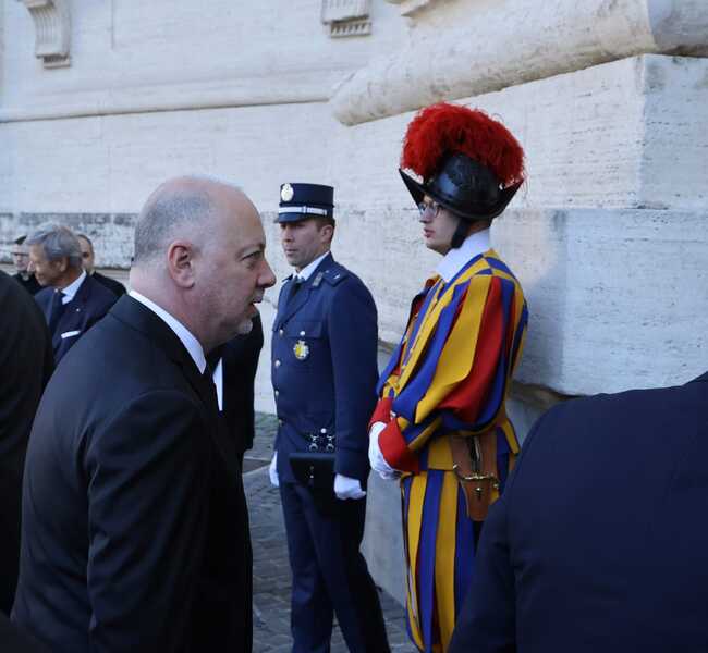 PM Zhelyazkov Attends Funeral of Pope Francis