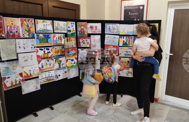 Над 50 творби участват в конкурса за детска рисунка на Държавен куклен театър – Видин 