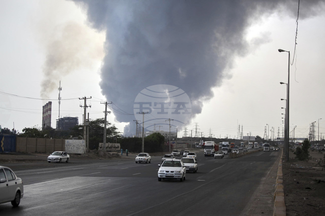 Танкер за газ се е взривил на пристанището край Бандар Абас, съобщава ИРНА