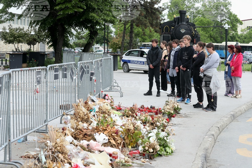 Съд в Сърбия разпореди да бъдат изплатени обезщетения на членове на семействата на 16-те души, които загинаха в Нови Сад 