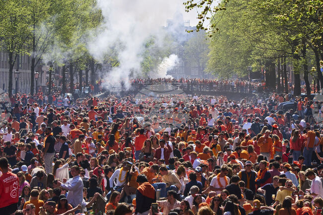 АНП: Игри, храна и музика на слънчевия и сух Ден на краля в Нидерландия