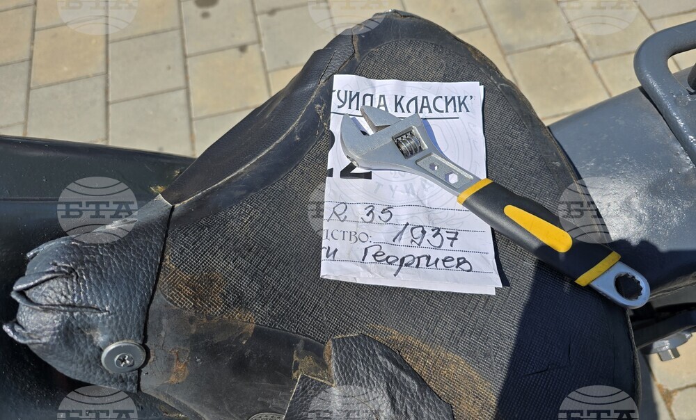 Сливен - ретро автомобили - парад