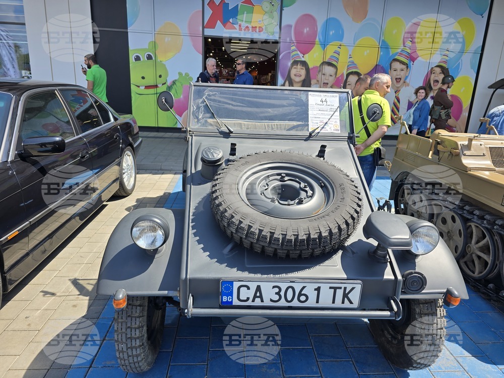 Сливен - ретро автомобили - парад