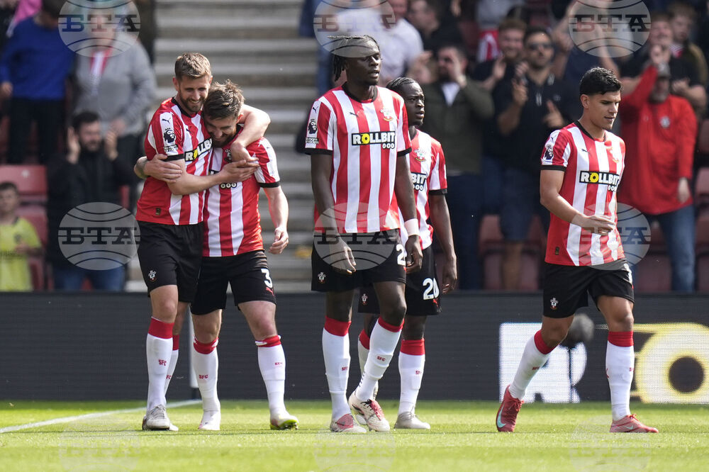 Уил Стил и Дани Рол са основните кандидати за мениджърския пост в Саутхемптън