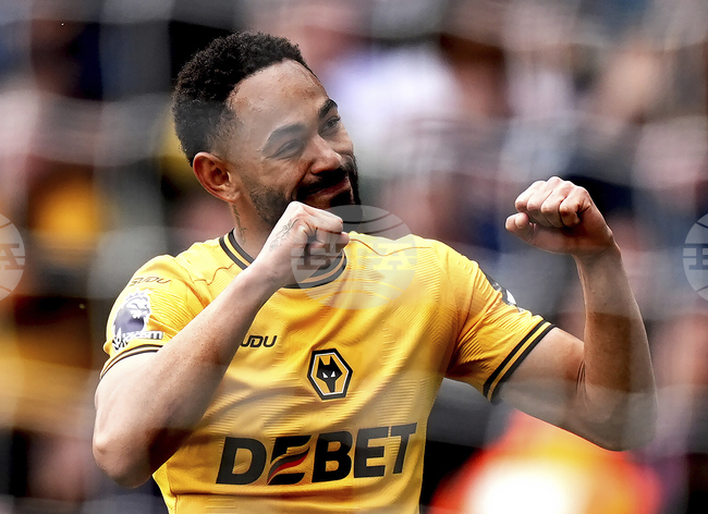 Манчестър Юнайтед представи бразилския нападател Матеуш Куня