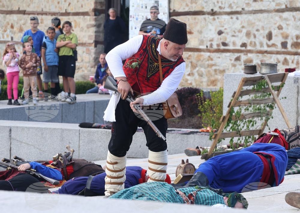 Панагюрище - мемориален комплекс „Априлци“ - историческа възстановка