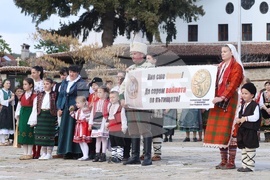 Панагюрище - мемориален комплекс „Априлци“ - историческа възстановка