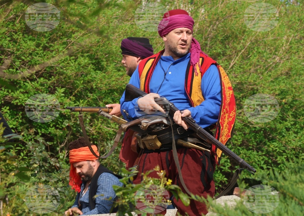 Панагюрище - мемориален комплекс „Априлци“ - историческа възстановка