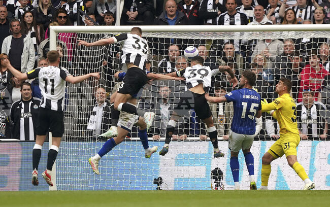 Ипсуич изпадна от Висшата лига след загуба като гост от Нюкасъл