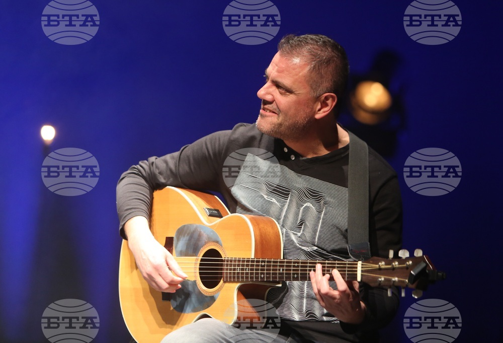 Концерт-спектакъл - „Песен за Коко“