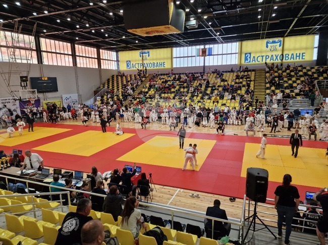 Над 412 джудисти участваха в осмото издание на международния турнир "Перун оупън" в Перник 