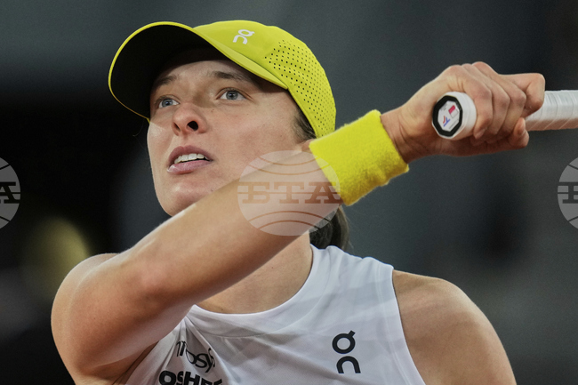 Ига Швьонтек продължава защитата на титлата си на турнира по тенис в Мадрид