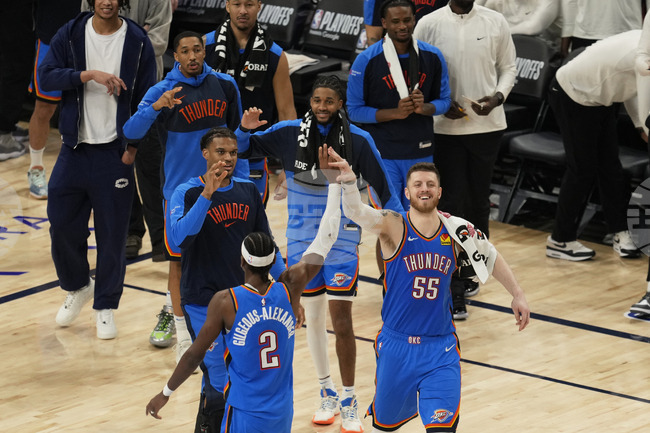Оклахома Сити се класира за втория кръг на плейофите в Националната баскетболна асоциация