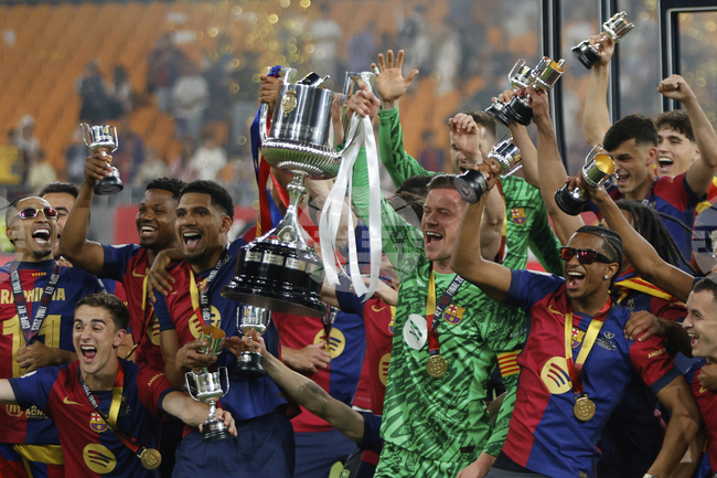 Тер Щеген не иска да напуска Барселона, въпреки че Флик потвърди, че няма да бъде титуляр