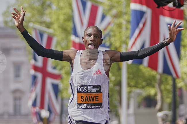Кениецът Себастиан Сауе и етиопката Тигст Асефа спечелиха Маратона на Лондон при мъжете и при жените