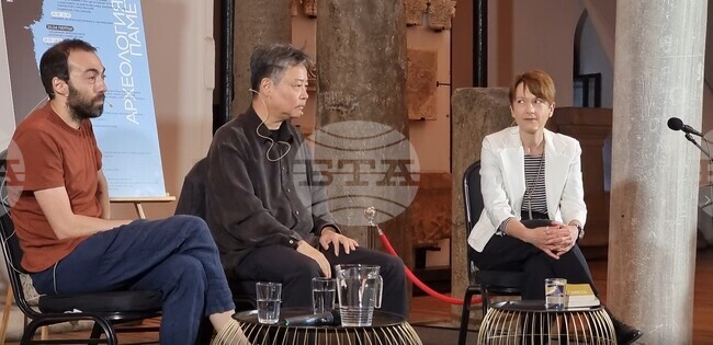 Животът стои по-високо от литературата, вярвайте в утрешния ден, каза китайският писател Ю Хуа в разговор с публиката