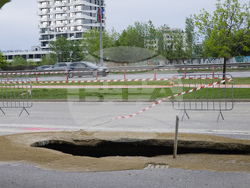 Булевард „Цариградско шосе“ - пропадане на пътя