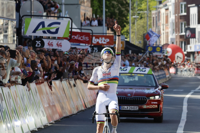 Тадей Погачар стана шампион в еднодневната колоездачна класика Лиеж-Бастон-Лиеж