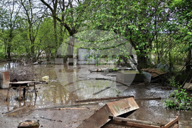 Хайредин - бедствено положение - наводнени къщи