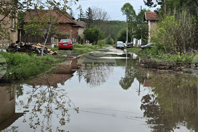 Обилен дъжд в село Смилец предизвика бедствено положение, съобщи кметът на Силистра 