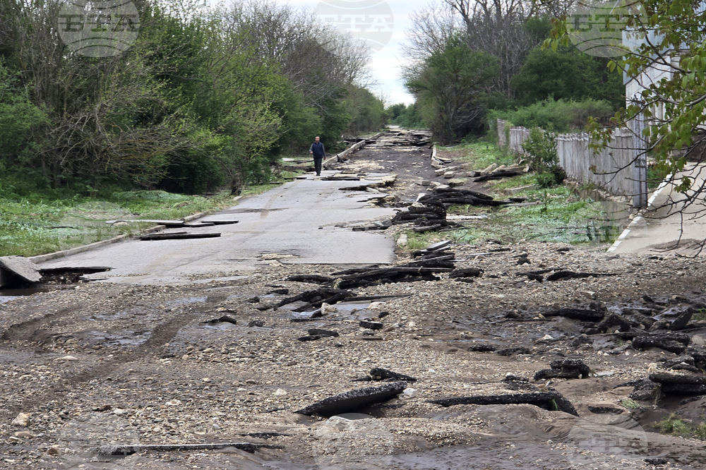 Хайредин - бедствено положение - наводнени къщи